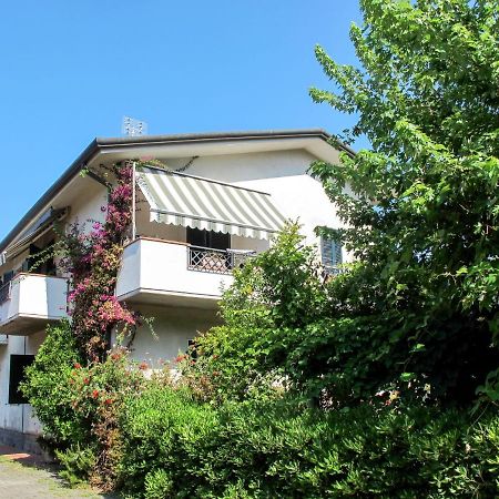 Apartment Ilaria 2 By Interhome Marina di Massa Exterior photo